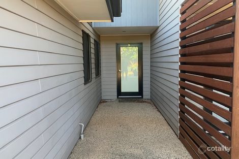 Property photo of 2/70 Long Street Emerald QLD 4720