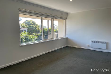 Property photo of 15/122 Beaconsfield Parade Albert Park VIC 3206