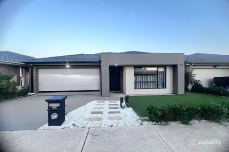 Property photo of 8 Fulham Crescent Thornhill Park VIC 3335