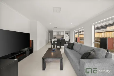 Property photo of 21 Boilersmith Street Donnybrook VIC 3064