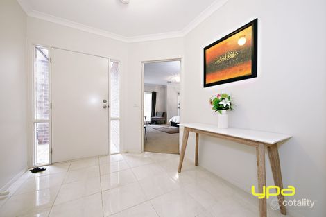 Property photo of 68 Lawson Way Caroline Springs VIC 3023