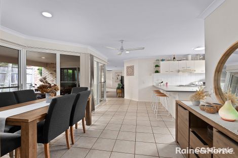 Property photo of 6 Tenterfield Place Forest Lake QLD 4078
