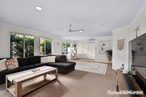 Property photo of 6 Tenterfield Place Forest Lake QLD 4078