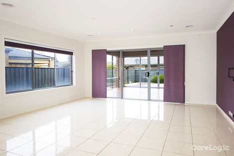 Property photo of 5 Arapiles Avenue Craigieburn VIC 3064