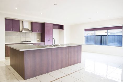 Property photo of 5 Arapiles Avenue Craigieburn VIC 3064