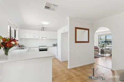 17a Saunders St, Como, WA 6152