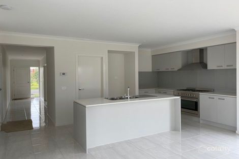 Property photo of 9 Nectar Street Mickleham VIC 3064