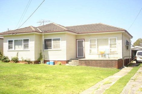 Property photo of 18 Gardiner Crescent Fairfield West NSW 2165