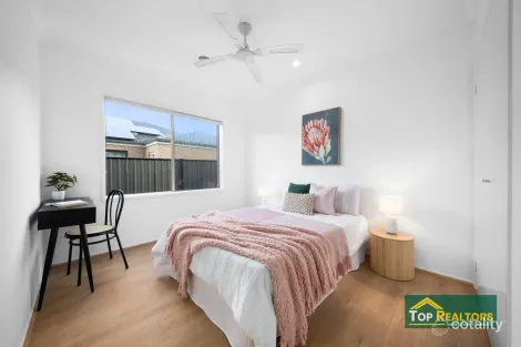 Property photo of 10 Conargo Avenue Tarneit VIC 3029