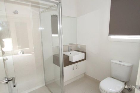 Property photo of 10 Turf Club Boulevard Melton South VIC 3338