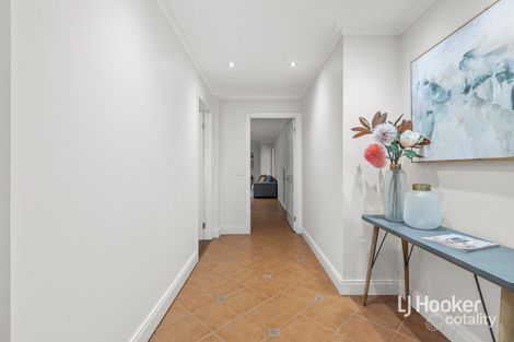 Property photo of 6 Seaeagle Avenue Point Cook VIC 3030