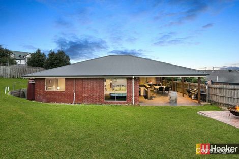 Property photo of 37 Silvertop Close Wallan VIC 3756