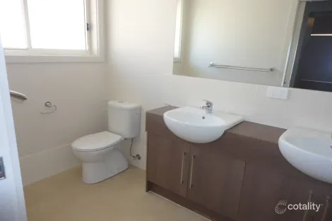 Property photo of 11 Central Boulevard Munno Para West SA 5115