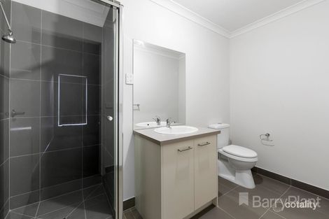 Property photo of 11 Kilford Walk Wyndham Vale VIC 3024