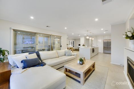 Property photo of 34 Lakeside Drive Sandhurst VIC 3977