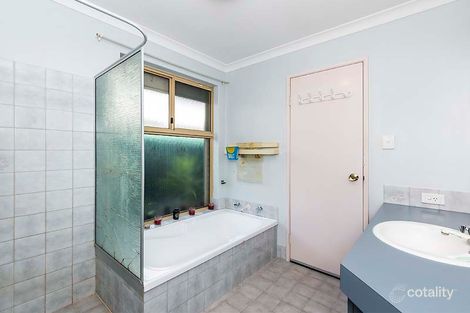 Property photo of 15 Garnsworthy Grove Stratton WA 6056