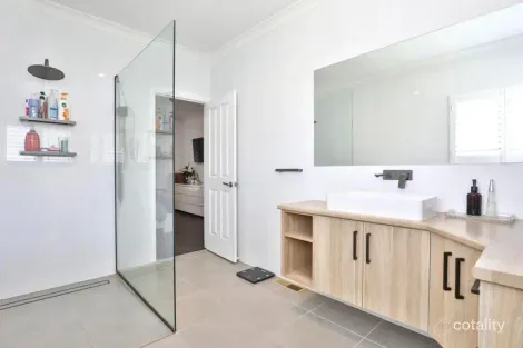 Property photo of 25 Petrucci Way Mildura VIC 3500