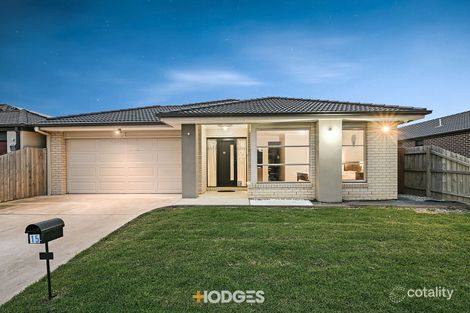 15 Parklink Dr, Cranbourne East, VIC 3977