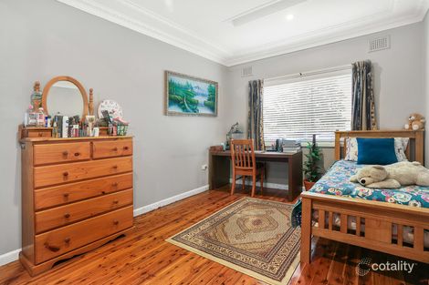 44 Portico Pde, Toongabbie, NSW 2146