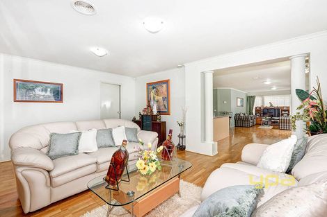 Property photo of 5 Parana Grove Roxburgh Park VIC 3064