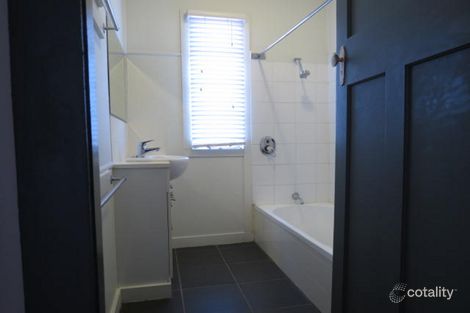 101 Ferguson Rd, Camp Hill, QLD 4152