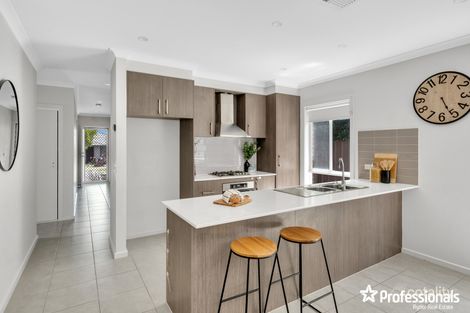 Property photo of 6 Jade Crescent Cobblebank VIC 3338