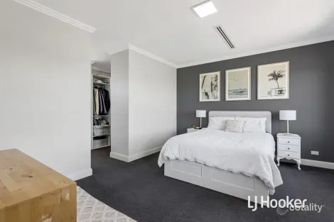 Property photo of 4 Riverbrae Avenue Riverstone NSW 2765