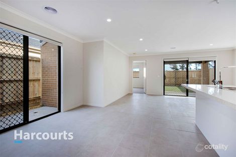 29 Australorp Dr, Clyde North, VIC 3978