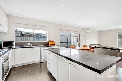 Property photo of 20 Holman Avenue Craigieburn VIC 3064