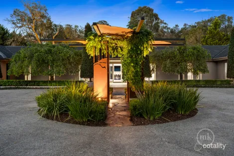 Property photo of 28 Rosehill Road Lower Plenty VIC 3093