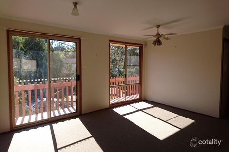 Property photo of 16 Ringbalin Crescent Bomaderry NSW 2541