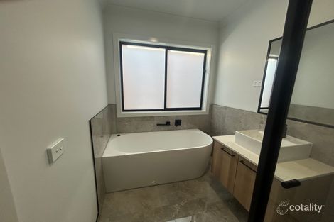 Property photo of 46 Simmental Road Wollert VIC 3750