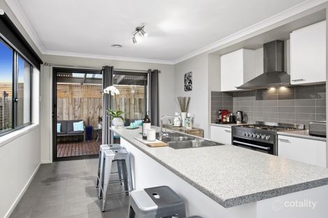 Property photo of 11 Crystall Place Armstrong Creek VIC 3217