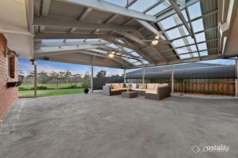 Property photo of 17 Springwater Drive Drouin VIC 3818
