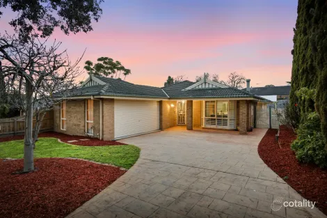 18 Berrywood Walk, Warranwood, VIC 3134
