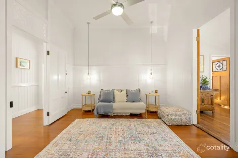 Property photo of 71 Prince Edward Parade Redcliffe QLD 4020