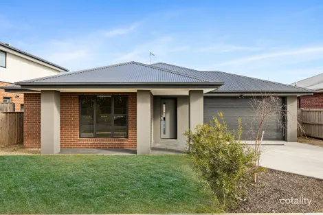 6 Hotchkiss Way, Smythes Creek, VIC 3351