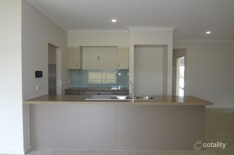 Property photo of 19 Verde Parade Epping VIC 3076