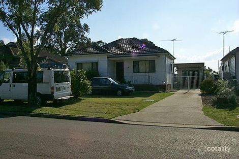 8 Quentin St, Bass Hill, NSW 2197