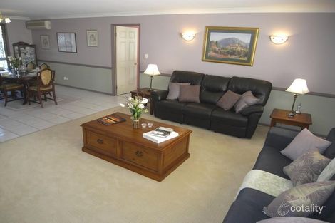 Property photo of 8 Trafalgar Place Carindale QLD 4152