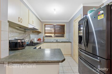 Property photo of 17 Moonstone Circuit St Albans VIC 3021