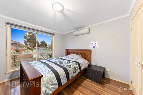 Property photo of 17 Moonstone Circuit St Albans VIC 3021