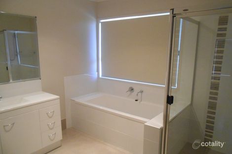 Property photo of 18 Berkshire Place Heathwood QLD 4110