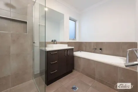 Property photo of 13 Ferndale Road Leneva VIC 3691