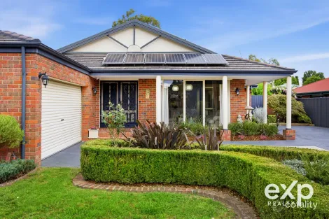 Property photo of 21 Whernside Court Mooroolbark VIC 3138