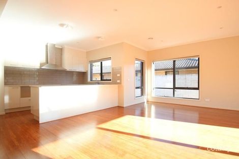 77b Winmalee Dr, Glen Waverley, VIC 3150