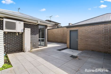 Property photo of 1 Finch Walk Maidstone VIC 3012