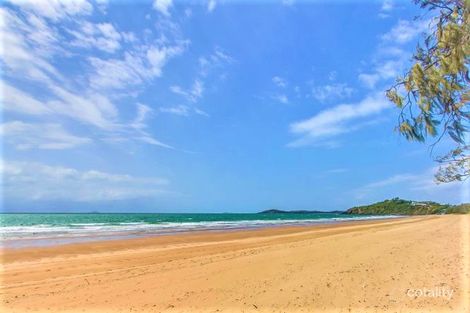 Property photo of 15 Brooksfield Drive Sarina Beach QLD 4737
