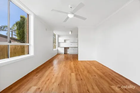 Property photo of 52 Griffin Road North Curl Curl NSW 2099