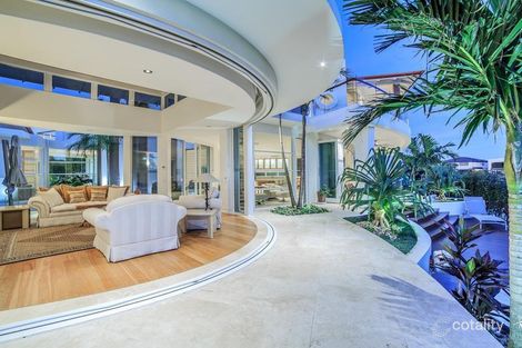 Property photo of 13 Kensington Mews Paradise Point QLD 4216